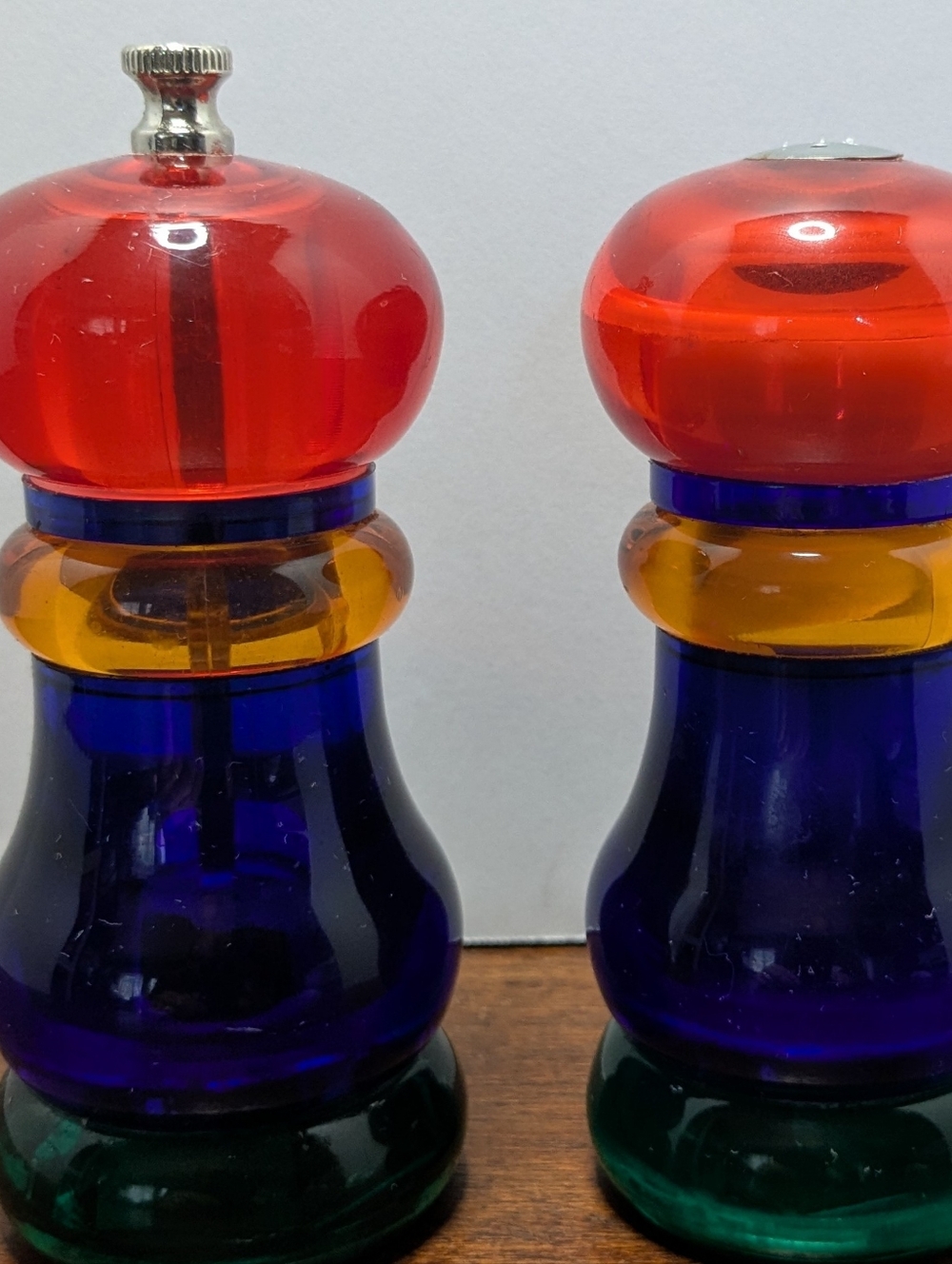 VTG Sunset Fiesta Olde Thompson Pepper Mill & Salt Shaker Rainbow Colors Lucite
